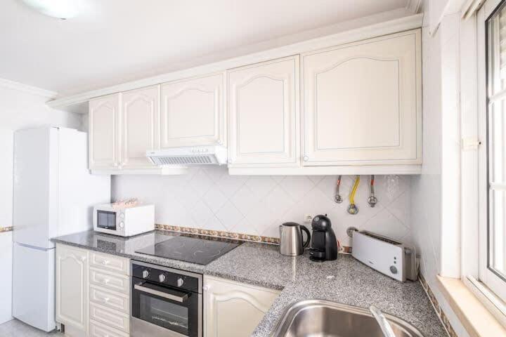 Maria - Complex With Tennis Court And Restaurant,pool Holiday home Albufeira